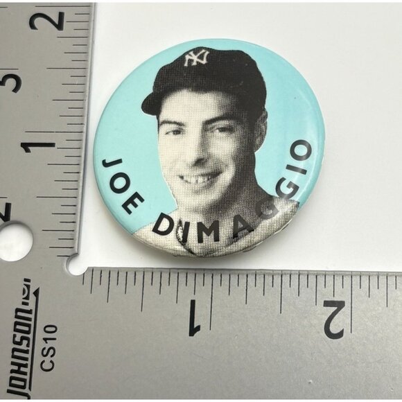Joe DiMaggio Vintage Pinback Button Ney York Yankees Baseball Stadium Pin - Picture 3 of 6